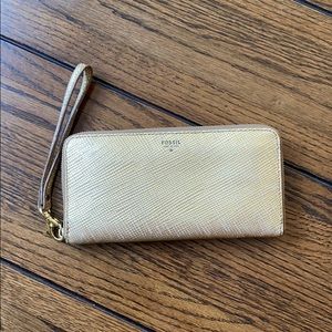 Fossil clutch gold